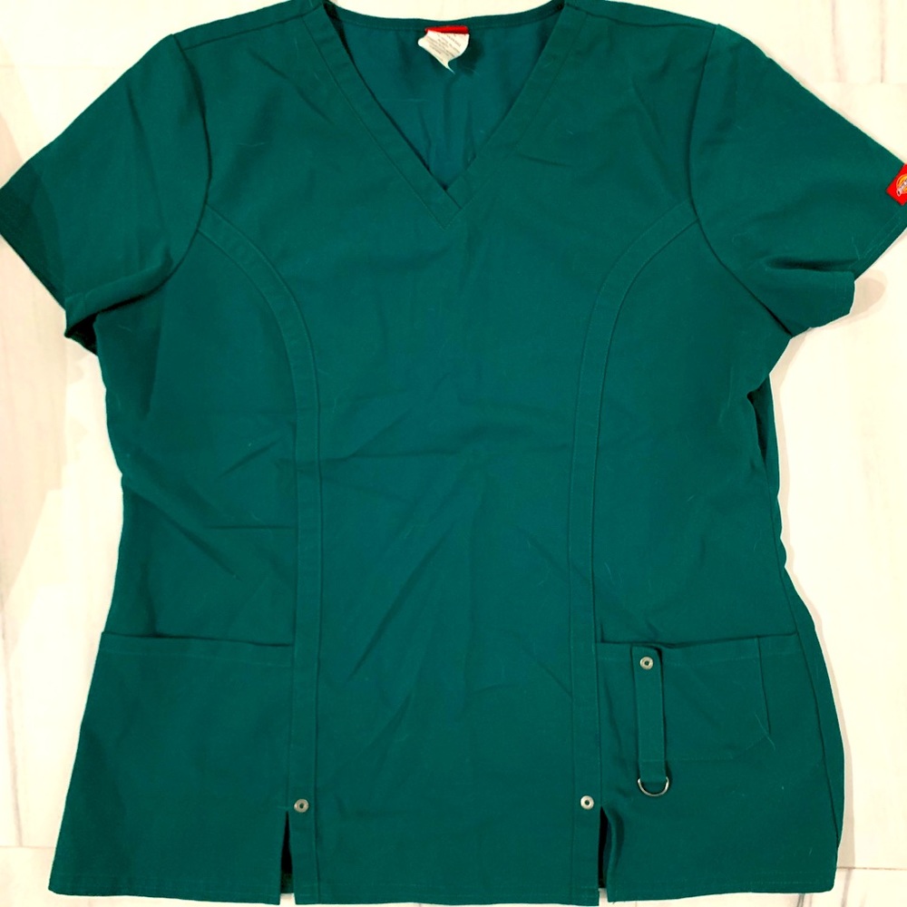 Women’s scrub top